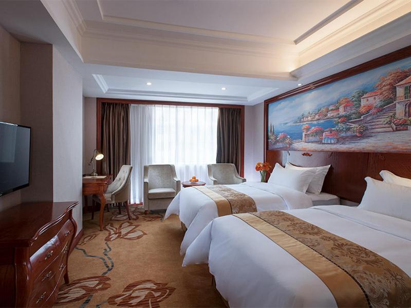 Vienna International Hotel Shaoguan Fengcailou Exterior photo