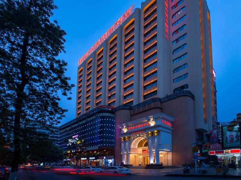Vienna International Hotel Shaoguan Fengcailou Exterior photo
